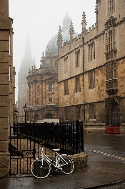 Ancient Street, Oxford, England