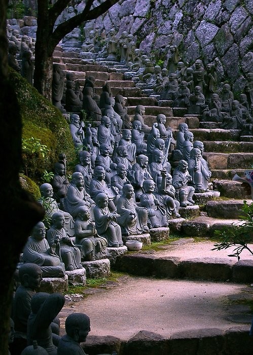 Statue Stairs, Kyoto, Japan